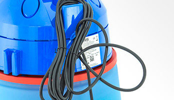 Bravo 20 S Aquafilter, длинный сетевой шнур обеспечивает большой радиус действия и удобно крепится на фиксаторе